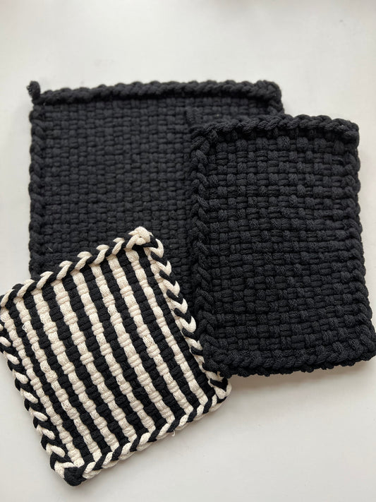 Solid Black Rectangle